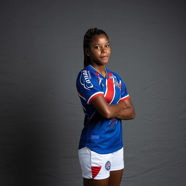 Reprodução Instagram/@su_oficial01 Suelen Santos foi alvo de ofensas racistas proferidas pelo técnico Hugo Duarte, do JC Futebol Clube-AM, derrotado pelo Bahia nas quartas de final da Série A2 do Brasileiro Feminino