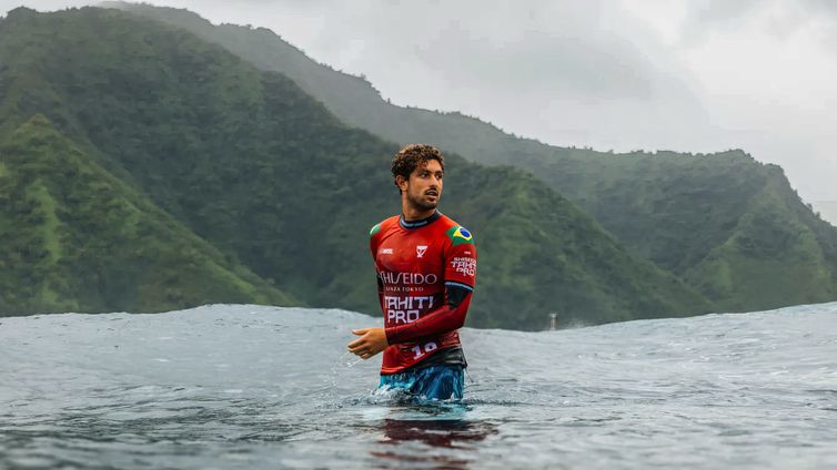 Matt Dunbar/World Surf League/Direitos Reservados 17/08/2023, João Chianca, o ‘Chumbinho’, classificado para os Jogos de Paris 2024. Foto: Matt Dunbar/World Surf League