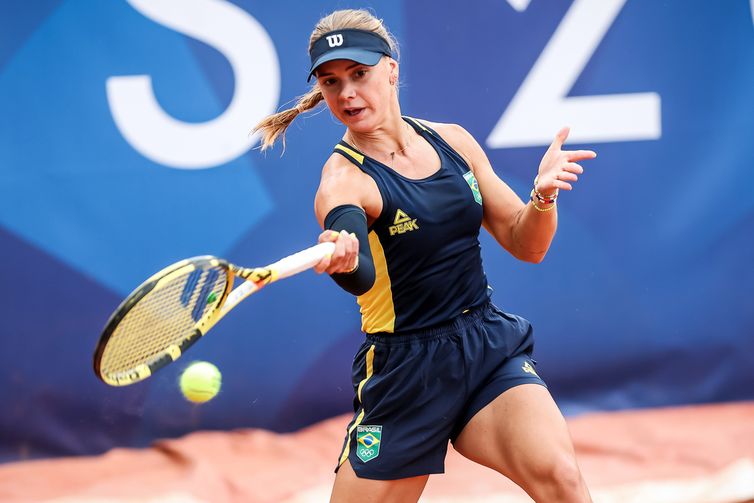 Gaspar Nóbrega/COB/Direitos Reservados 2024.07.24 - Jogos Olímpicos Paris 2024 - Stadium Roland Garros - Tenis - Treino da atleta Laura Pigossi - Foto: Gaspar Nóbrega/COB