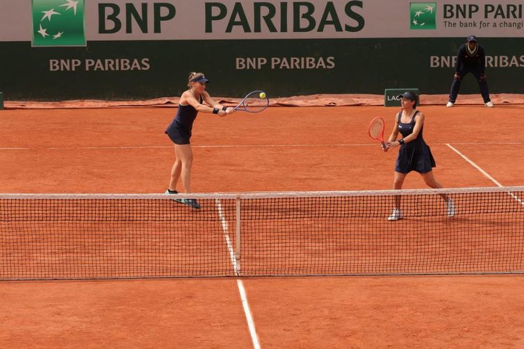 Loic Wacziak / FFT / Direitos Reservados Duplas femininas, Luisa Stefani e Time Babos, Roland Garros 2025