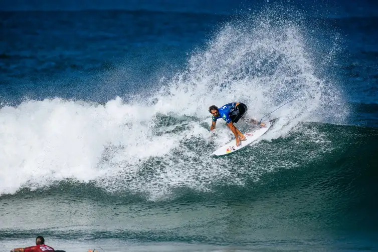Ana Catarina/WSL/Direitos Reservados João Chianca avança às semifinais da etapa de Saquarema da WSL - em 22/6/2026