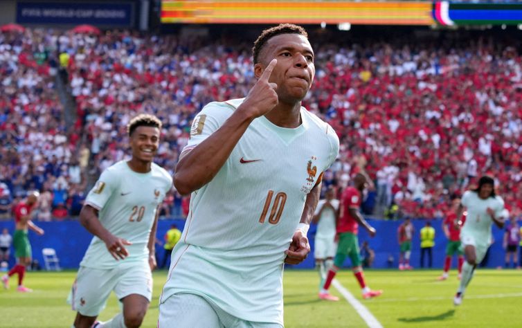 Reuters/David Butler Li/proibida reprodução Soccer Football - FIFA World Cup 2026 - Quarter Final - France v Morocco - Boston Stadium, Foxborough, Massachusetts, U.S. - July 9, 2026 France's Kylian Mbappe celebrates scoring their first goal IMAGN IMAGES via Reuters/David Butler Ii
