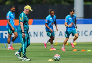Reuters/Caean Couto/Proibida reprodução Soccer Football - FIFA World Cup 2026 - Brazil Training - Columbia Park Training Facility, Morristown, New Jersey, U.S. - July 2, 2026 Brazil coach Carlo Ancelotti during training IMAGN IMAGES via Reuters/Caean Couto